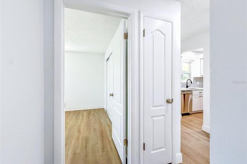 Villa ou maison à louer à Palm Harbor, Floride: 2 chambres, 91.79 m2 № 2118891 - photo 22