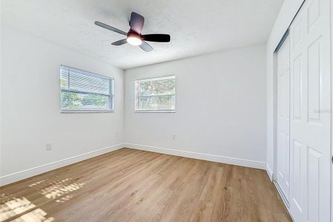 Villa ou maison à louer à Palm Harbor, Floride: 2 chambres, 91.79 m2 № 2118891 - photo 25
