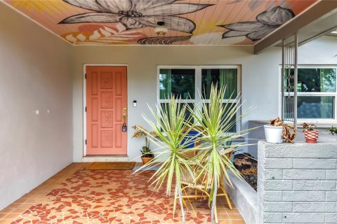 Villa ou maison à vendre à Saint Petersburg, Floride: 3 chambres, 118.36 m2 № 2399388 - photo 5