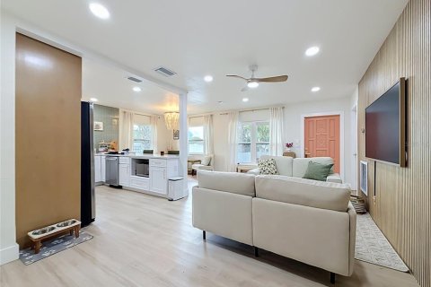Villa ou maison à vendre à Saint Petersburg, Floride: 3 chambres, 118.36 m2 № 2399388 - photo 13