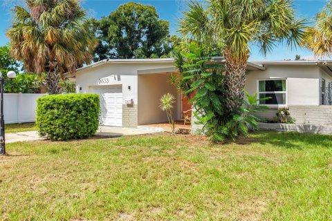 Villa ou maison à vendre à Saint Petersburg, Floride: 3 chambres, 118.36 m2 № 2399388 - photo 2
