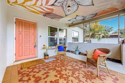 Villa ou maison à vendre à Saint Petersburg, Floride: 3 chambres, 118.36 m2 № 2399388 - photo 6