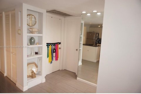 Condominio en venta en Pompano Beach, Florida, 2 dormitorios, 96.15 m2 № 2022449 - foto 12