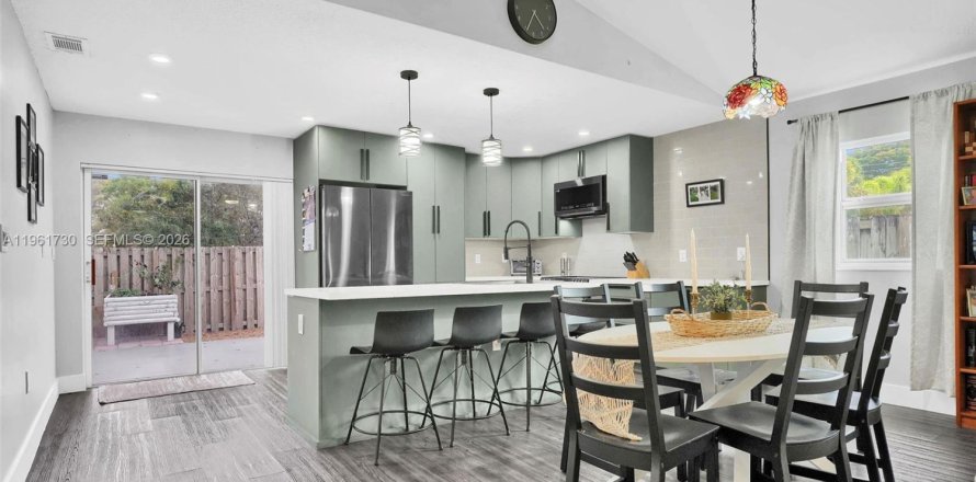 Casa en Davie, Florida 3 dormitorios, 120.49 m2 № 2023701