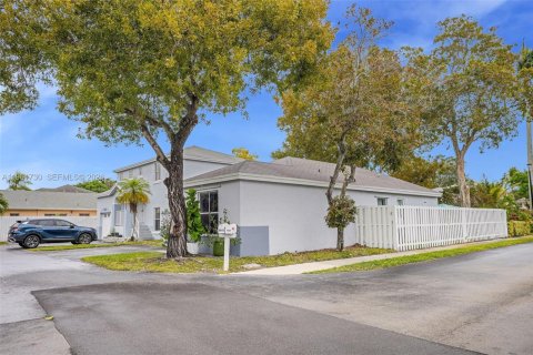 Casa en venta en Davie, Florida, 3 dormitorios, 120.49 m2 № 2023701 - foto 21