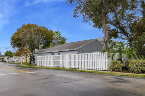 Casa en venta en Davie, Florida, 3 dormitorios, 120.49 m2 № 2023701 - foto 23