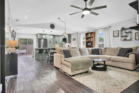 Casa en venta en Davie, Florida, 3 dormitorios, 120.49 m2 № 2023701 - foto 2