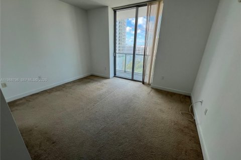 Condo in Miami, Florida, 2 bedrooms  № 2031737 - photo 7