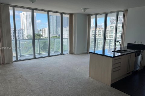 Condominio en Miami, Florida, 2 dormitorios  № 2031737