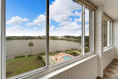 Condominio en venta en Winter Haven, Florida, 2 dormitorios, 110.55 m2 № 1734435 - foto 19