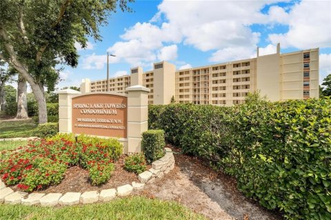 Condominio en venta en Winter Haven, Florida, 2 dormitorios, 110.55 m2 № 1734435 - foto 2