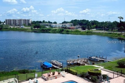 Condominio en venta en Winter Haven, Florida, 2 dormitorios, 110.55 m2 № 1734435 - foto 15