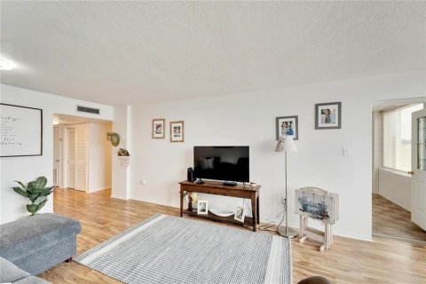 Condominio en venta en Winter Haven, Florida, 2 dormitorios, 110.55 m2 № 1734435 - foto 21