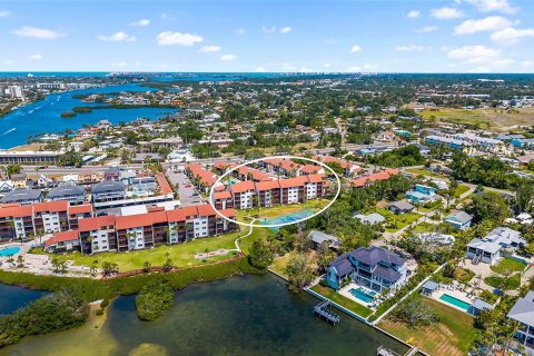 Condo in Sarasota, Florida, 1 bedroom  № 1675071 - photo 3