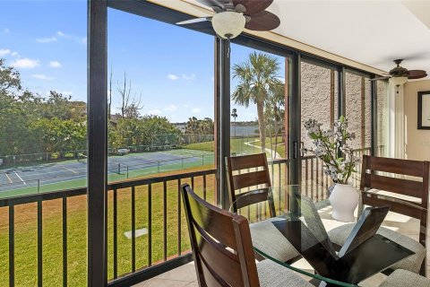 Condo in Sarasota, Florida, 1 bedroom  № 1675071 - photo 7