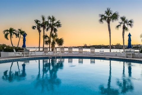 Condo in Sarasota, Florida, 1 bedroom  № 1675071 - photo 28