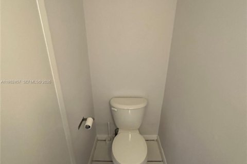 Copropriété à louer à Miami, Floride: 1 chambre, 56.86 m2 № 2049201 - photo 7