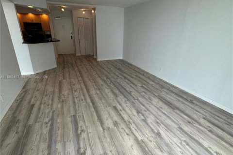 Copropriété à louer à Miami, Floride: 1 chambre, 56.86 m2 № 2049201 - photo 9