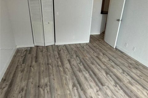 Copropriété à louer à Miami, Floride: 1 chambre, 56.86 m2 № 2049201 - photo 11