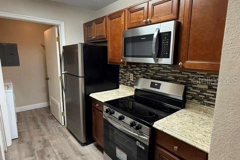 Condominio en venta en Gainesville, Florida, 2 dormitorios, 88.26 m2 № 2217242 - foto 13