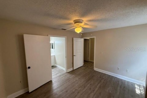 Condominio en venta en Gainesville, Florida, 2 dormitorios, 88.26 m2 № 2217242 - foto 8