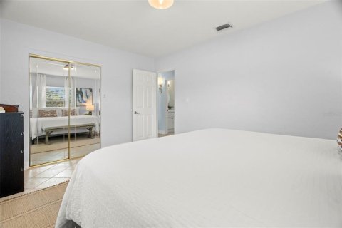 Casa en venta en Saint Petersburg, Florida, 3 dormitorios, 120.77 m2 № 1800268 - foto 14