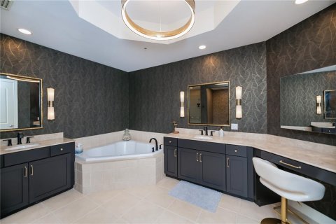 Condo in Fort Myers, Florida, 3 bedrooms  № 1642836 - photo 5