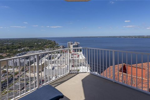 Condo in Fort Myers, Florida, 3 bedrooms  № 1642836 - photo 3