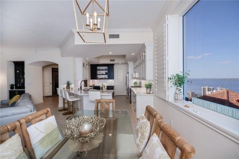 Condo in Fort Myers, Florida, 3 bedrooms  № 1642836 - photo 4