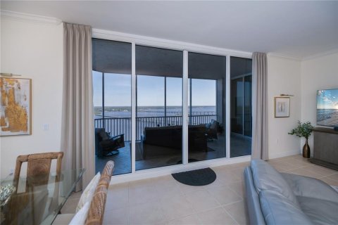Condo in Fort Myers, Florida, 3 bedrooms  № 1642836 - photo 13