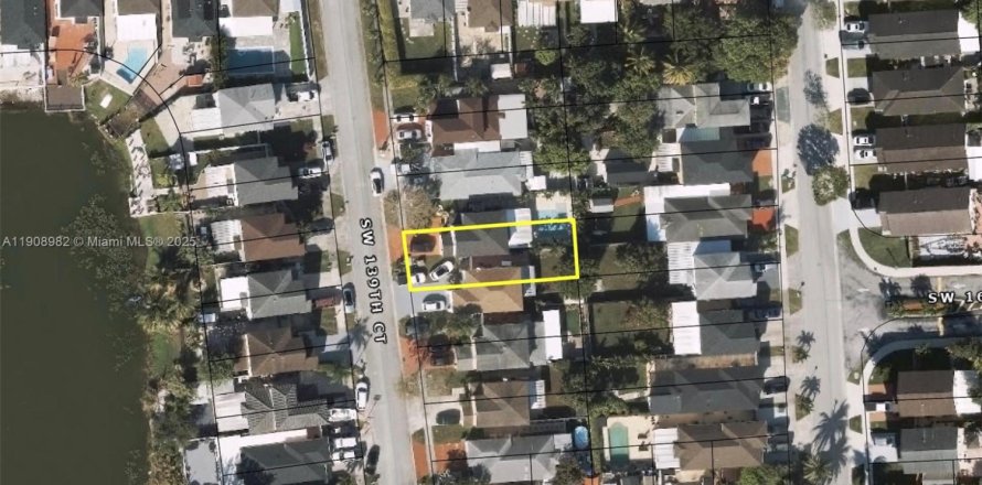 Casa en Miami, Florida 4 dormitorios, 155.61 m2 № 1964760