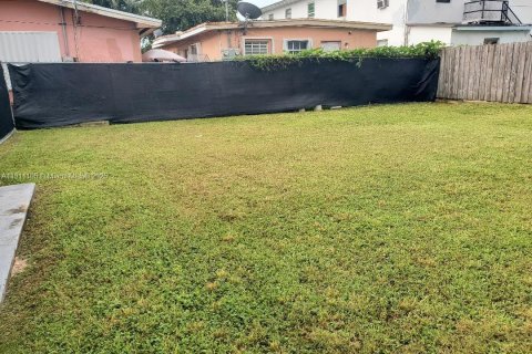 Commercial property in Homestead, Florida № 2082261 - photo 7
