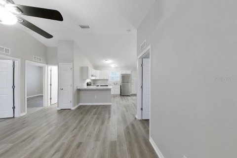 House in Ocala, Florida 3 bedrooms, 93.18 sq.m. № 2209834 - photo 2