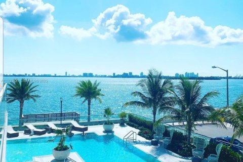 Condo in Miami, Florida, 1 bedroom  № 1992176 - photo 20