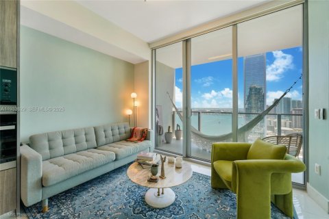 Condo in Miami, Florida, 1 bedroom  № 1992176 - photo 8
