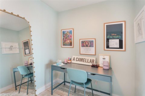 Condo in Miami, Florida, 1 bedroom  № 1992176 - photo 4