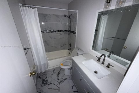 Adosado en venta en Davie, Florida, 3 dormitorios, 123.37 m2 № 2071115 - foto 7