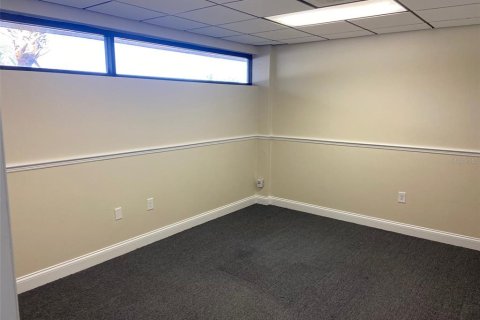 Immobilier commercial à louer à Gainesville, Floride: 148.64 m2 № 2091491 - photo 9