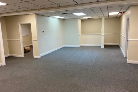 Immobilier commercial à louer à Gainesville, Floride: 148.64 m2 № 2091491 - photo 7