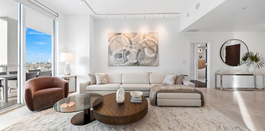 Condominio en Miami Beach, Florida, 2 dormitorios № 2005911
