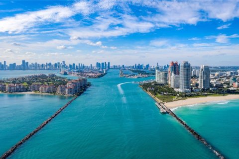 Condominio en venta en Miami Beach, Florida, 2 dormitorios, 157.75 m2 № 2005911 - foto 2