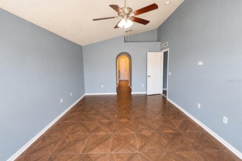 House in Kissimmee, Florida 4 bedrooms, 193.98 sq.m. № 2320853 - photo 8
