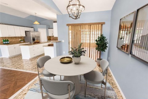 House in Kissimmee, Florida 4 bedrooms, 193.98 sq.m. № 2320853 - photo 6