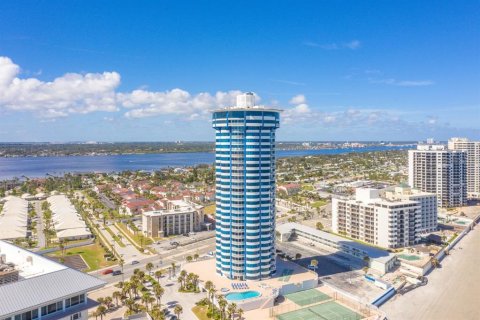 Condominio en venta en Daytona Beach, Florida, 2 dormitorios, 116.13 m2 № 1678159 - foto 2