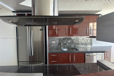 Condominio en venta en Sunny Isles Beach, Florida, 2 dormitorios, 118.45 m2 № 1893561 - foto 9
