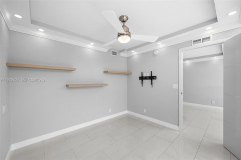 Copropriété à vendre à Hallandale Beach, Floride: 2 chambres, 85.84 m2 № 1997566 - photo 14