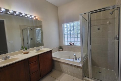 House in Leesburg, Florida 3 bedrooms, 135.27 sq.m. № 1851565 - photo 20