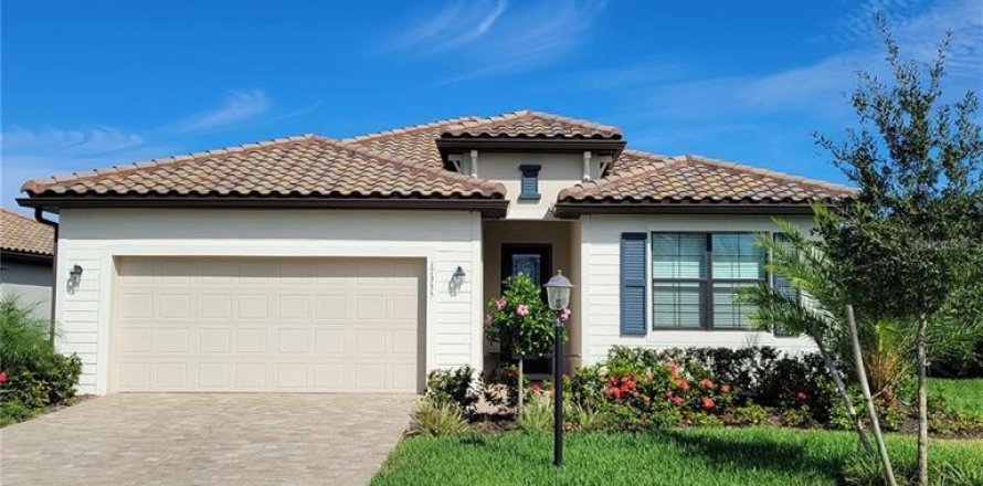 House in Bradenton, Florida 3 bedrooms, 204.48 sq.m. № 2206424