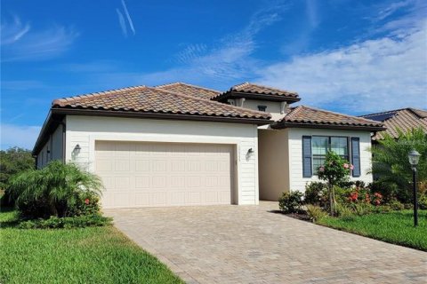 House in Bradenton, Florida 3 bedrooms, 204.48 sq.m. № 2206424 - photo 2