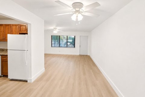 Appartement à louer à Lighthouse Point, Floride: 1 chambre, 1778.52 m2 № 2177423 - photo 19